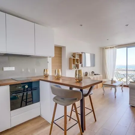 Flat In The Port Of * Arcachon